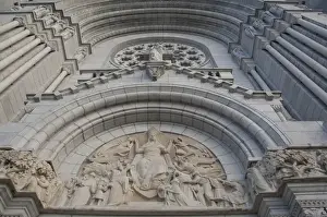 Images Dated 8th December 2009: Canada, Quebec, Saint-Anne-de-Beaupre (aka Saint Anne Basillica) famous pilgrimage site