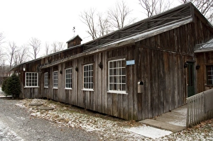 Images Dated 9th December 2009: Canada, Quebec, Saint-Augustin-de-Desmaures. Le Chemin du Roy (aka Sugar Shack)