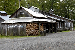 Cabin Prints: Canada, Quebec. Sugar Shack (aka le Chemin du Roy). Property Release. IMAGE RESTRICTED