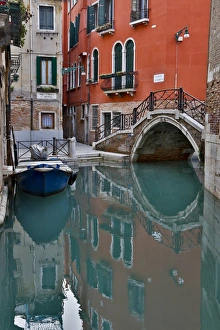 Italian Culture Prints: Canal, bridge, boat Venice Italy