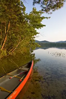 Images Dated 3rd September 2009: A canoe on the shore of White Lake at White Lake State Park in Tamworth, New Hampshire