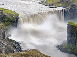 Nordurland Eystra Prints: Canyon Jokulsargljufur and river Jokulsa a Fjollum with waterfall Hafragilsfoss in Vatnajokull National Park