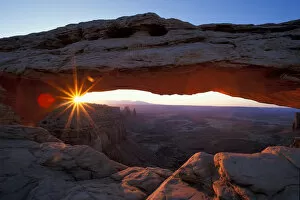 Images Dated 27th March 2006: Canyonlands National Park, UT Mesa Arch at sunrise. Island in the Sky district