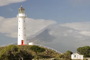 Images Dated 30th April 2006: Cape Egmont Lighthouse and Mt Taranaki / Mt Egmont, Taranaki, North Island, New Zealand