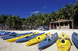 Images Dated 13th January 2004: Caribbean, Bahamas, Nassau Rental boats, Blue Lagoon