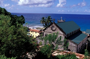 Images Dated 19th April 2005: Caribbean, BWI, St. Lucia, Town of Choiseul