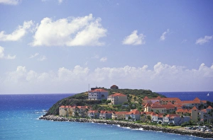 Dutch Antilles Prints: Caribbean, Dutch Antilles, Saint Maarten, Philipsburg. Little Bay Beach resort