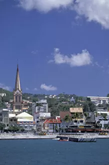 Images Dated 14th January 2004: Caribbean, French West Indies, Martinique; Fort-de-France Town view from the harbor
