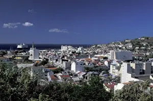 Images Dated 13th January 2004: Caribbean, French West Indies, Martinique; Fort-de-France Town view from Calvaire Hill