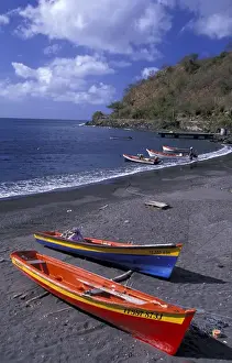 Images Dated 14th January 2004: Caribbean, French West Indies, Martinique; Le Precheur Gommier fishing