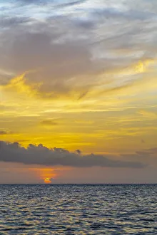 Caribbean, Grenada, Mayreau Island. Caribbean sunset. Credit as