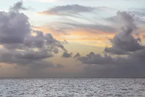 Images Dated 19th September 2019: Caribbean, Grenada, Mayreau Island. Caribbean silver sunset