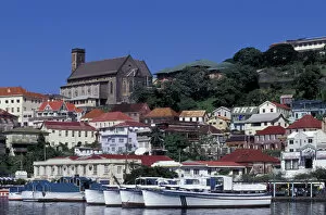 Images Dated 6th November 2003: CARIBBEAN, Grenada, St. Georges Boats in harbor with church