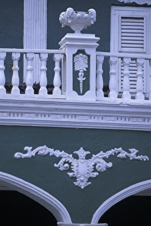Images Dated 10th December 2003: Caribbean, Netherland Antilles, Curacao, Willemstad Colorful buildings and detail