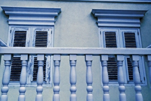 Images Dated 10th December 2003: Caribbean, Netherland Antilles, Curacao, Willemstad Colorful buildings, color