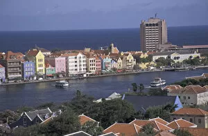 Images Dated 10th December 2003: Caribbean, Netherland Antilles, Curacao, Willemstad View of Punda from Otrabanda
