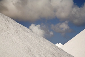 Images Dated 6th April 2008: Caribbean, Netherlands Antilles, Bonaire, Lacre Point. Cones of crystallized salt