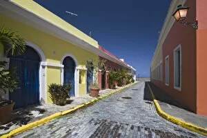Images Dated 5th March 2007: Caribbean, Puerto Rico, Old San Juan. Colorful houses on a cobblestone street