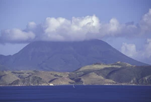 Images Dated 6th November 2003: CARIBBEAN, St. Kitts Off shore view of Mount Liamuiga