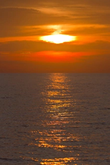 Images Dated 10th August 2010: Caribbean. Sunset at sea
