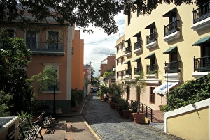 Caribbean, USA, Puerto Rico, Old San Juan. Street scene