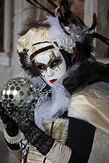 Images Dated 4th February 2013: Carnival Venice Italy Masked Costumes