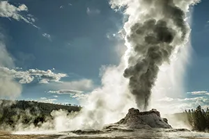 Castle Geyser erupting, Upper Geyser Basin, Yellowstone National Park, Wyoming / Montana