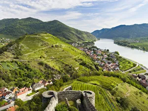 Images Dated 2021 April: Castle ruin Hinterhaus. Historic village Spitz located in wine-growing area