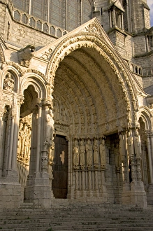Images Dated 3rd August 2007: Detail on The Cathedral of Our Lady of Chartres at Chartres in the region of Centre
