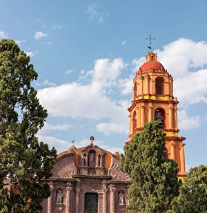 Images Dated 7th April 2024: Catholic church. San Miguel de Allende, Mexico