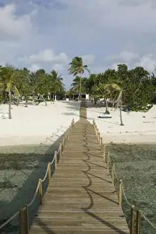 CAYMAN ISLANDS - CAYMAN BRAC - West End: Brac Reef Beach Resort / Beach Pier
