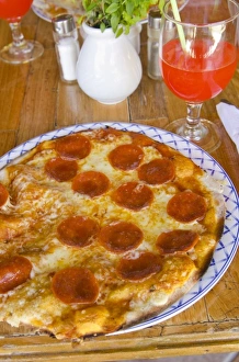 Images Dated 25th April 2011: Cayo Santa Maria, Cuba. Cuban Cuisine