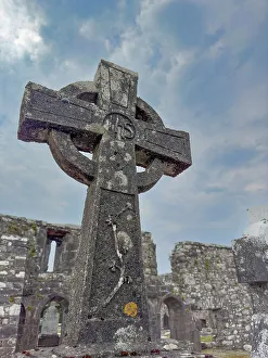 Lonely Prints: Celtic cross at Burrishoole Abbey is dotted with lichen