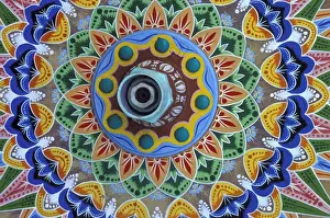 Images Dated 2nd December 2004: Central America, Costa Rica. Painted Ox Cart Wheel