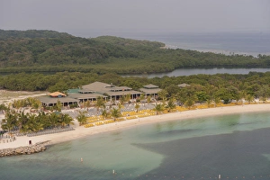 Images Dated 27th April 2010: Central America, Honduras, Roatan, resort near Coxen Hole