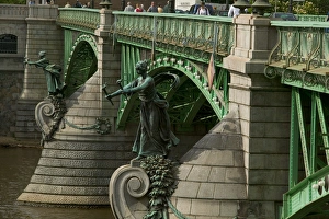 Images Dated 3rd May 2004: Charles bridge, Czech Republic, prague