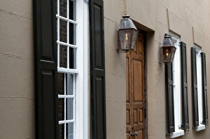 Images Dated 8th April 2010: Charleston, South Carolina, USA. Lamps on building facad in the city of Charleston