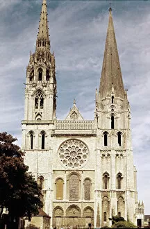 Images Dated 12th October 2005: Chartes Cathedral, France Copyright: AAAC Ltd