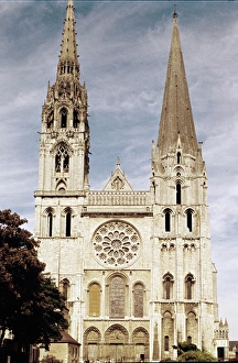 Images Dated 12th October 2005: Chartes Cathedral, France Copyright: aAC Ltd