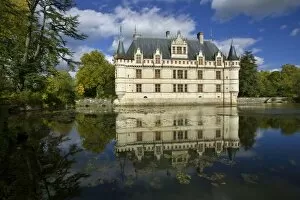 Images Dated 22nd October 2004: Chateau of Azay-le-Rideau, Indre-et-Loire, Loire Valley, France