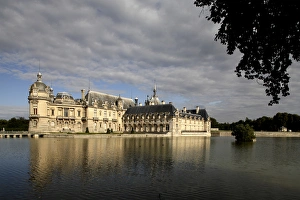 Images Dated 14th August 2008: Chateau de Chantilly. Chantilly. France