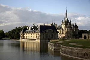 Images Dated 14th August 2008: Chateau de Chantilly. Chantilly. France