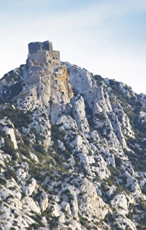 Images Dated 12th December 2006: Chateau de Queribus. Chateau de Peyrepertuse. Hilltop Cathar fortification. Les Pays