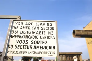 Images Dated 15th April 2005: Checkpoint Charlie Sign East Berlin Germany