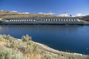 Images Dated 3rd August 2008: Chief Joseph Dam is a hydroelectric dam spanning the Columiba River in Washington
