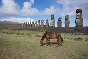 Images Dated 15th November 2014: Chile, Easter Island, Hanga Nui. Rapa Nui National Park, Ahu Tongariki (aka Tonariki)