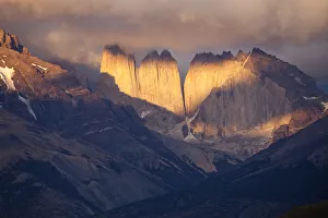 Images Dated 24th November 2020: Chile, Patagonia. Sunrise on mountains in Torres del Paine National Park