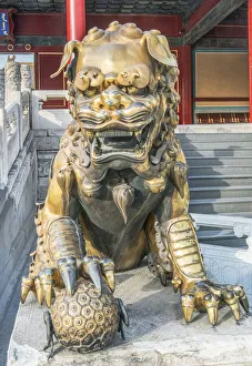 Images Dated 30th April 2019: China, Beijing. Forbidden Citys lion guardian