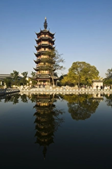Images Dated 19th November 2008: China, Changzhou. Red Plum Park