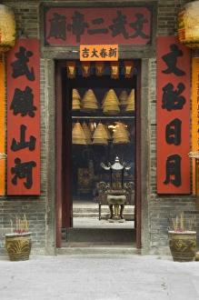 Images Dated 5th April 2009: China, Hong Kong, New Teritories, Tai Po area. Entry to famous Man Mo Temple, hanging